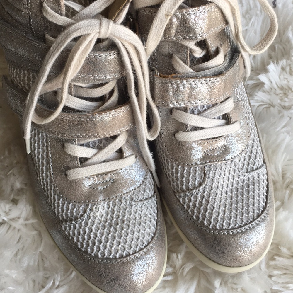 Madden Girl high top sneakers, wedge lift sz 8.5 - Picture 3 of 8